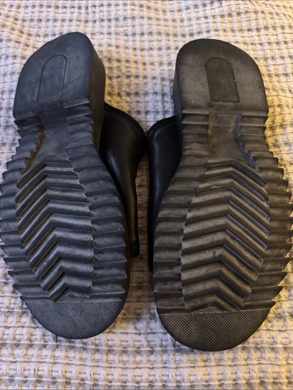 Kenneth Cole Reaction Men's Black Slip-On Slide Sandals